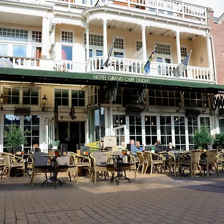 Grand Cafe Deight Hotel 2*