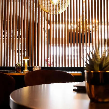 Grand Cafe Deight Hotel