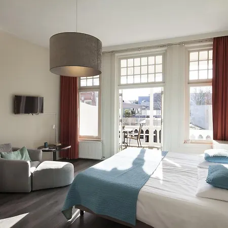 Hotel Grand Cafe Deight 2*